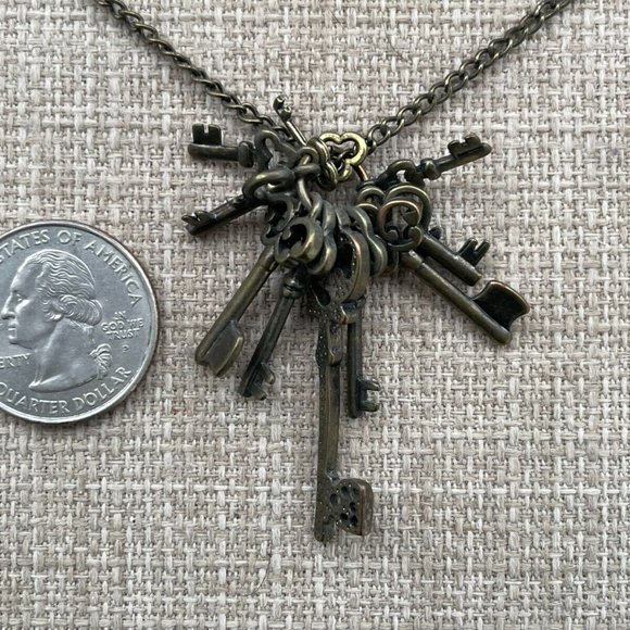 Nordstrom Rack Necklaces Antique Glod Tone Keys Statement Pendant Jewelry - Picture 7 of 11